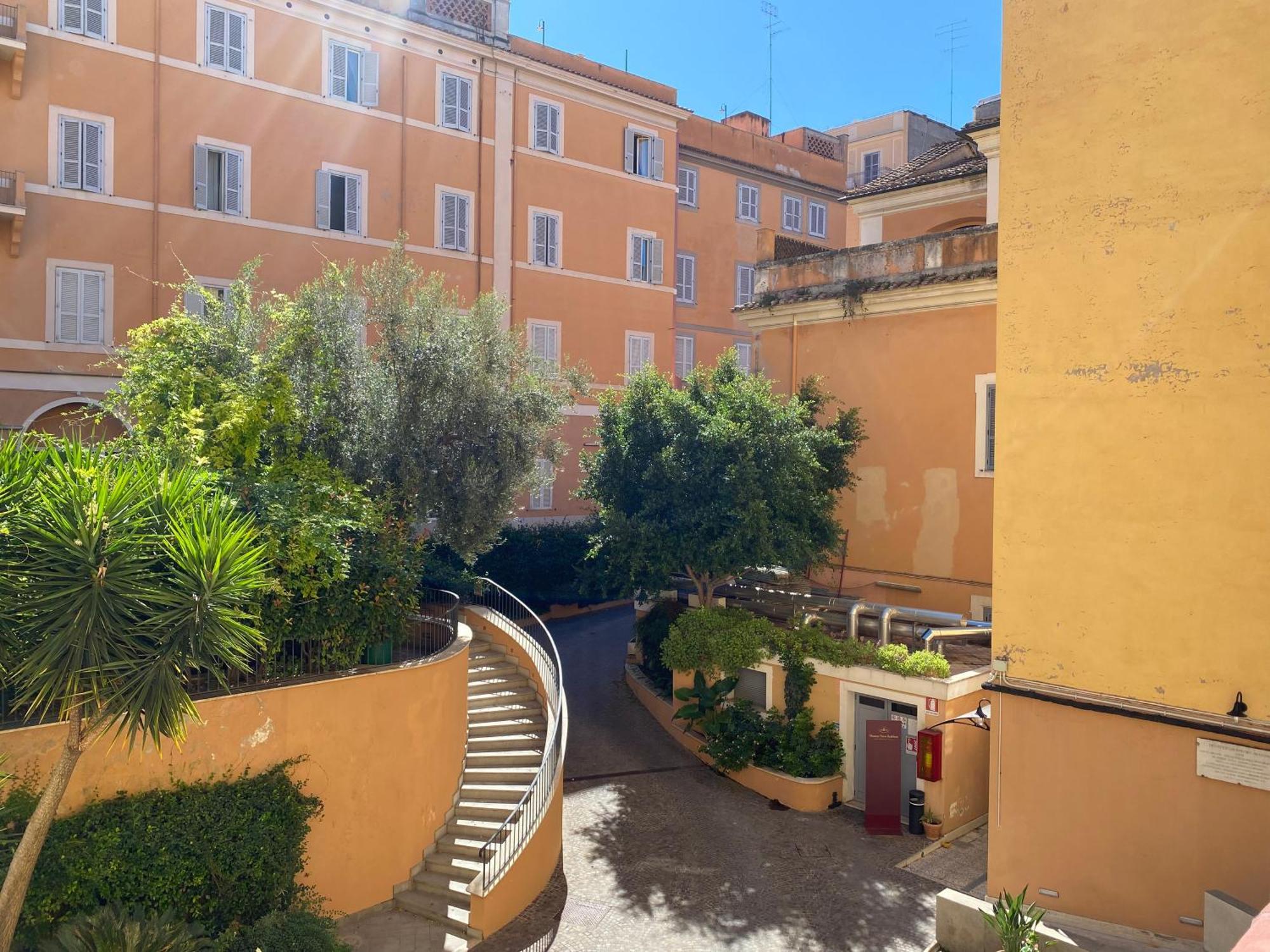 Basilica Hotel Rome Bagian luar foto
