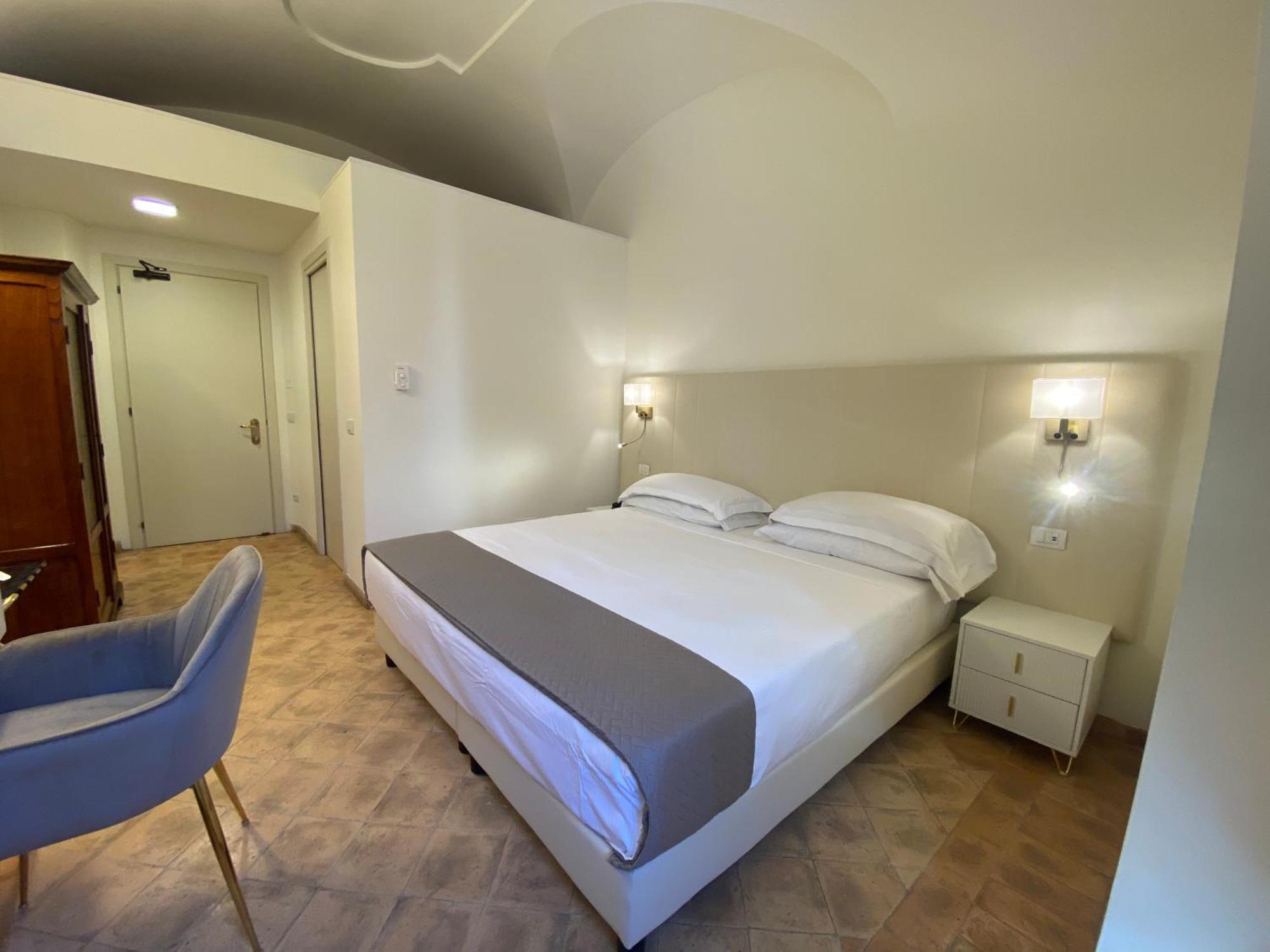Basilica Hotel Rome Bagian luar foto