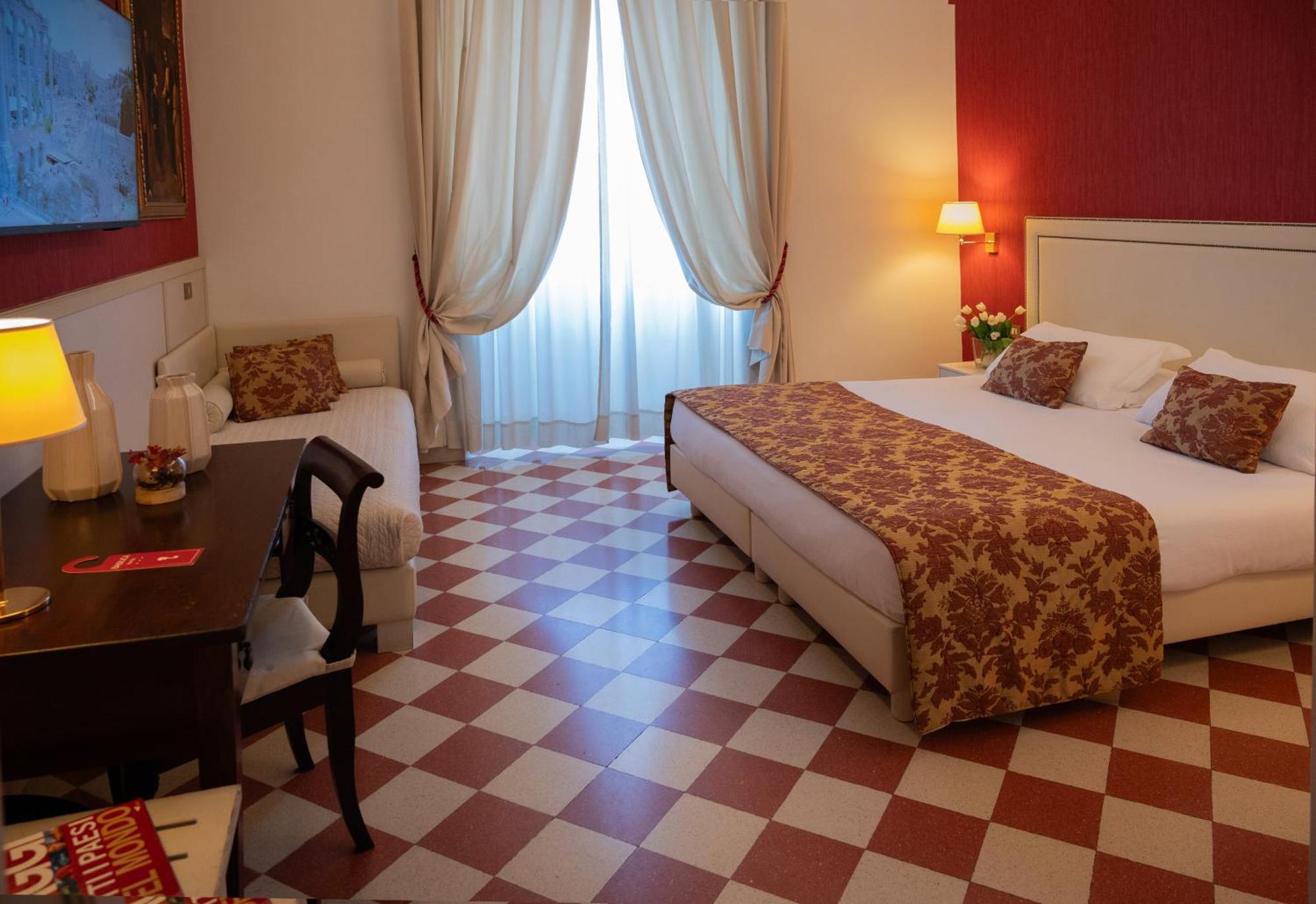 Basilica Hotel Rome Bagian luar foto